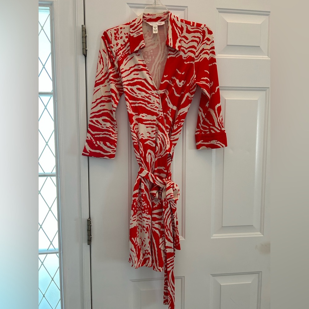 Diane Von Furstenberg Vintage Red and White Wrap Silk Dress
